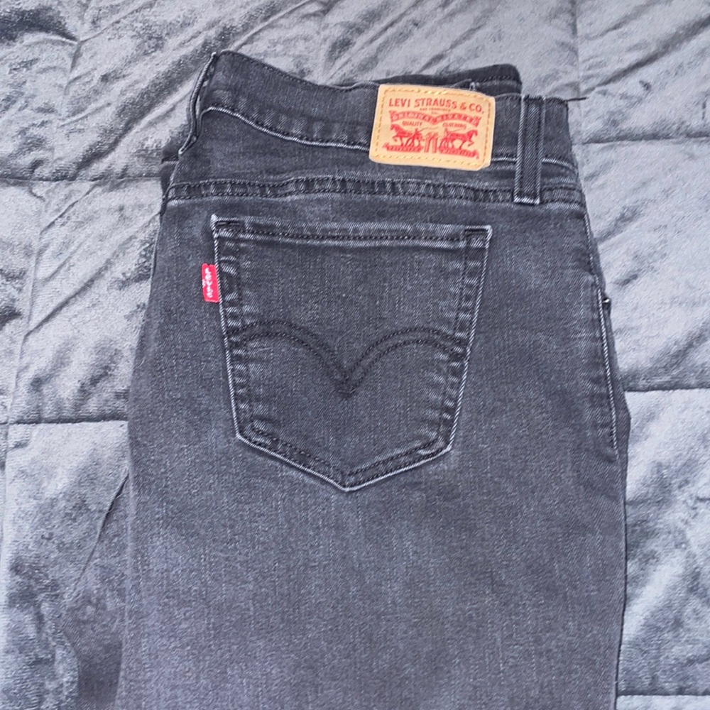28 Levi Black jeans.